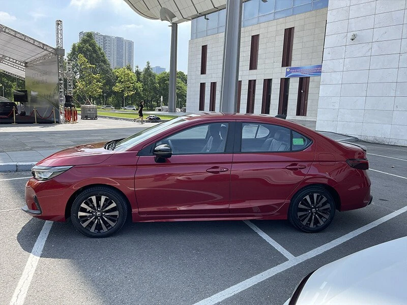 oi7kuff-2448928j31185